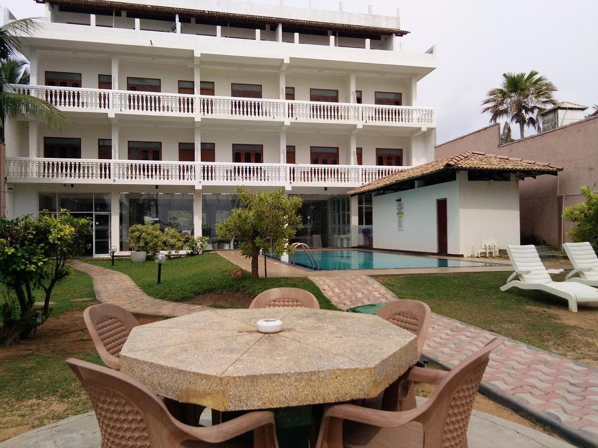 Hotel Ocean View Cottage Hikkaduwa Exterior foto