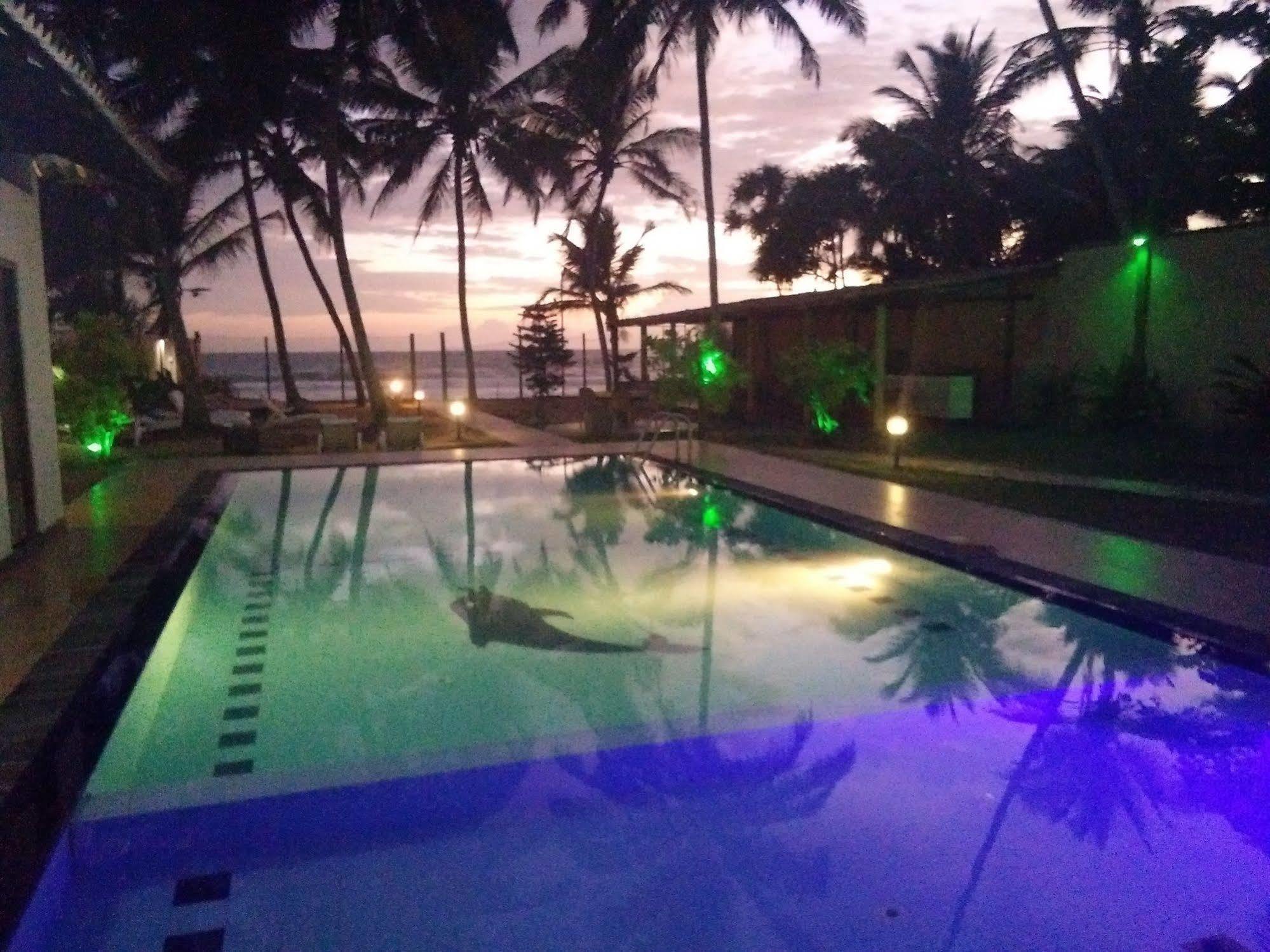 Hotel Ocean View Cottage Hikkaduwa Exterior foto